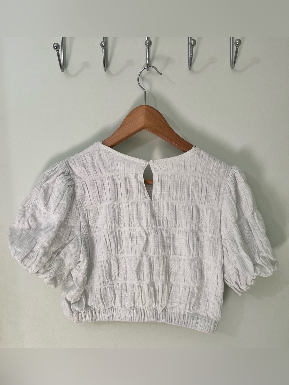 Japna White Textured 💯 Cotton Exterior Puff-Sleeve Crop Top - Picture 3 of 7